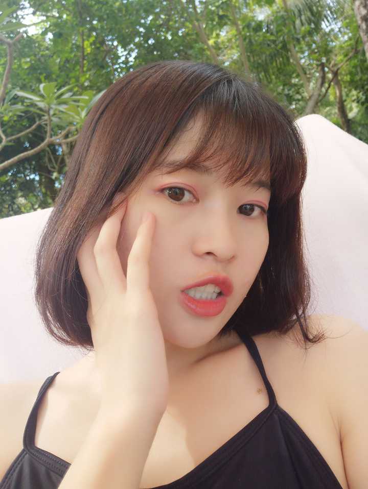 你见过最漂亮的女生长什么样?