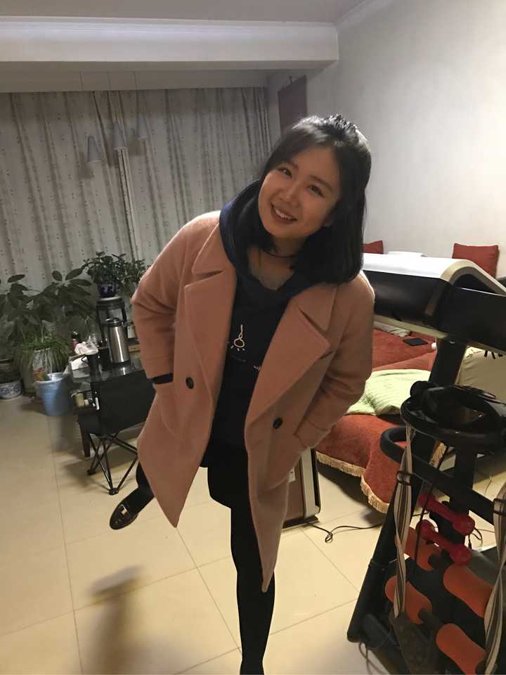 又高又胖的女生怎么穿衣服?