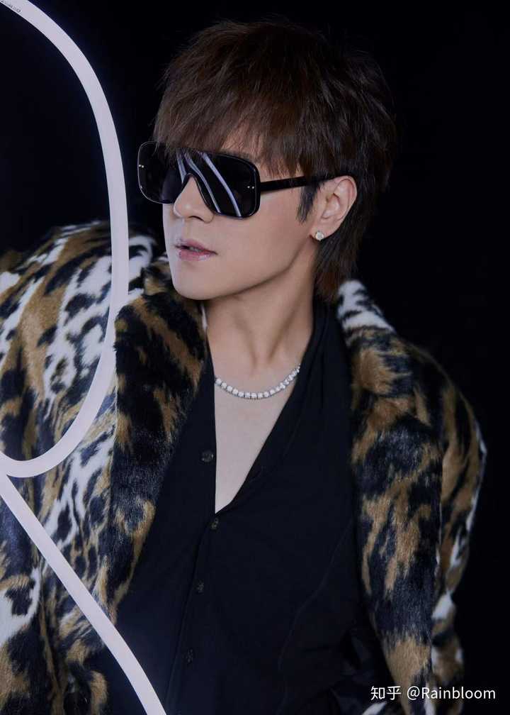 罗志祥的脸是崩了吗?