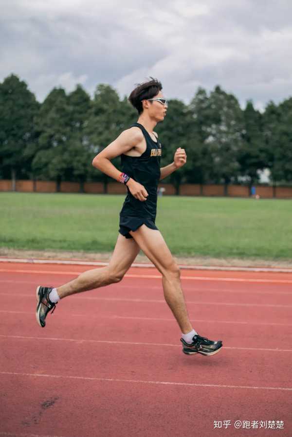 跑者刘楚楚