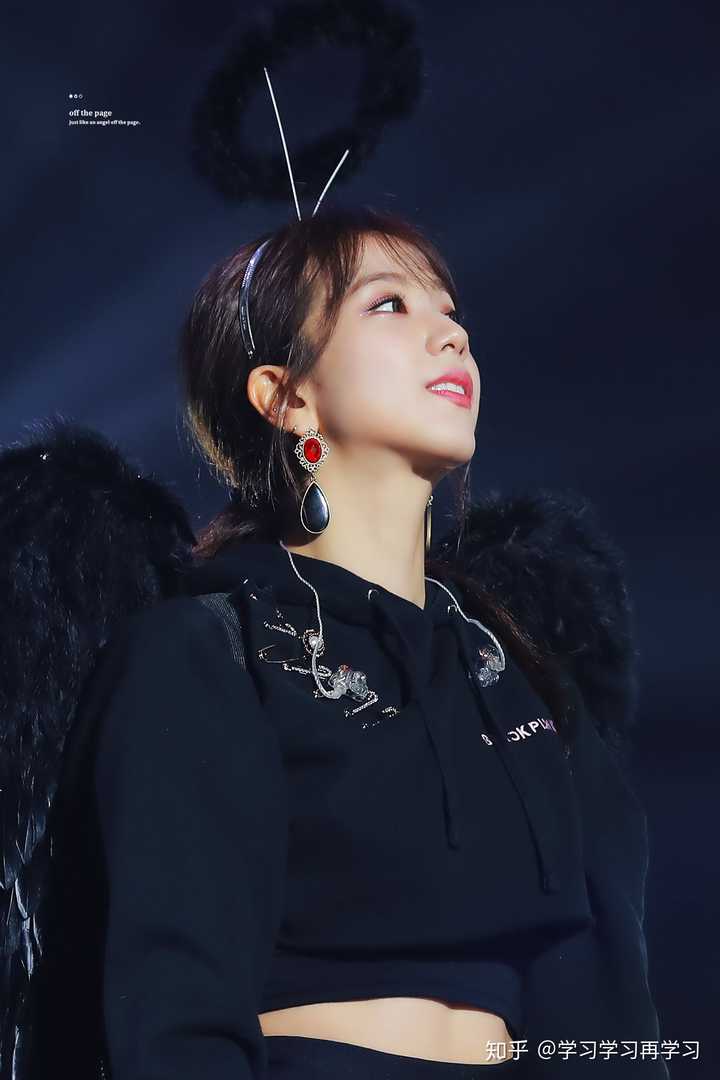 blackpink成员jisoo的哪场表演是你心中的白月光,哪里是你们爱情开始