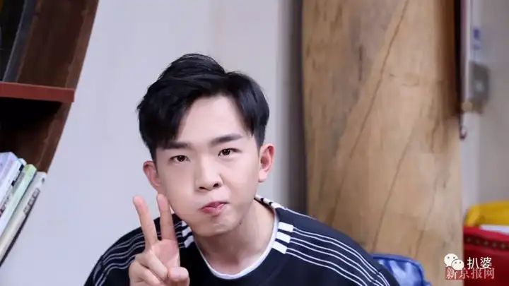 如何评价丁冠森,薛昊婧主演的2018版《笑傲江湖》?