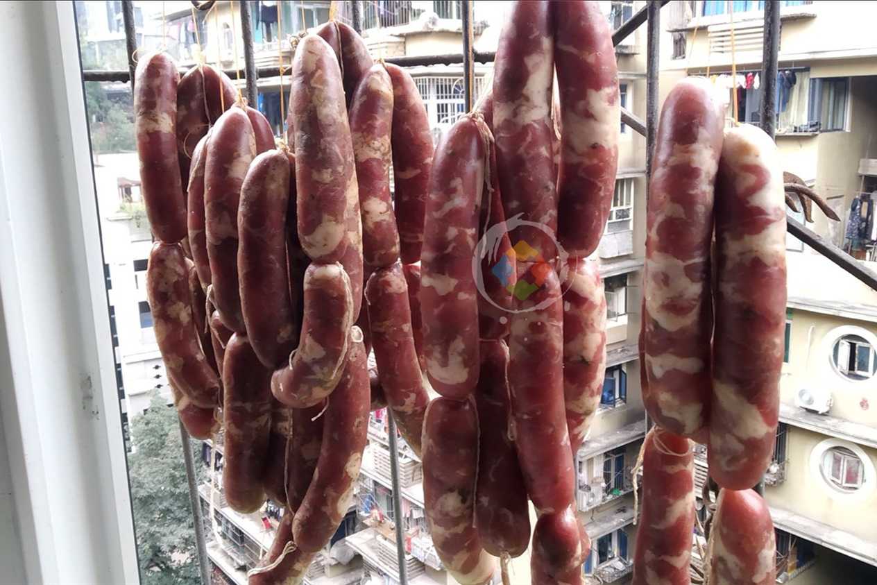 重庆游品 的想法: 69今天去菜市场灌香肠,专门用来做香肠的