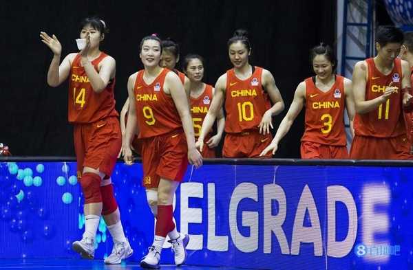 中国女篮在世界杯上夺得亚军，男篮却在亚洲陷入重围，这一现象是如何造成的？