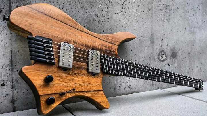 并配以文字:想要学djent先来一把blackmachine吧,啥?