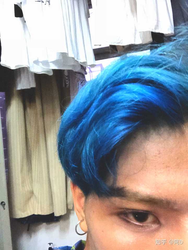 留蓝色头发什么体验?