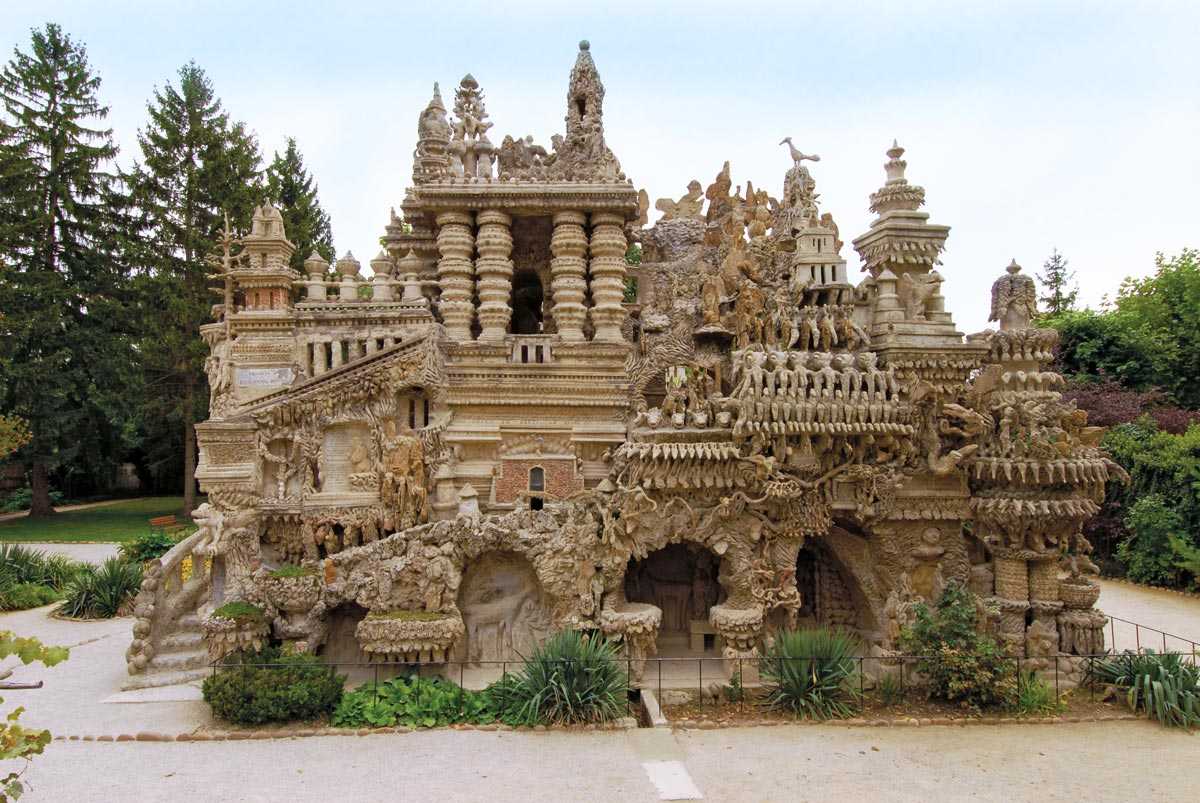 这座建筑,是一名叫薛瓦勒ferdinand cheval