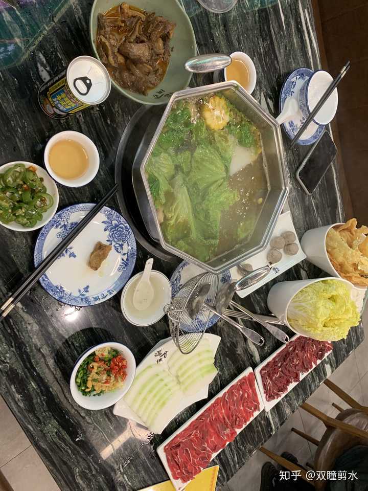 椰子雞,朝鮮族石鍋拌飯,湯飯,潮汕牛肉湯飯,湯粿條,等等等…我感覺