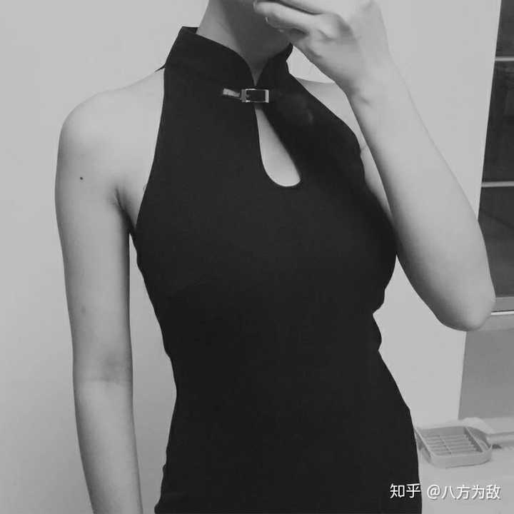 有没有那种骚里骚气的小裙子推荐鸭?