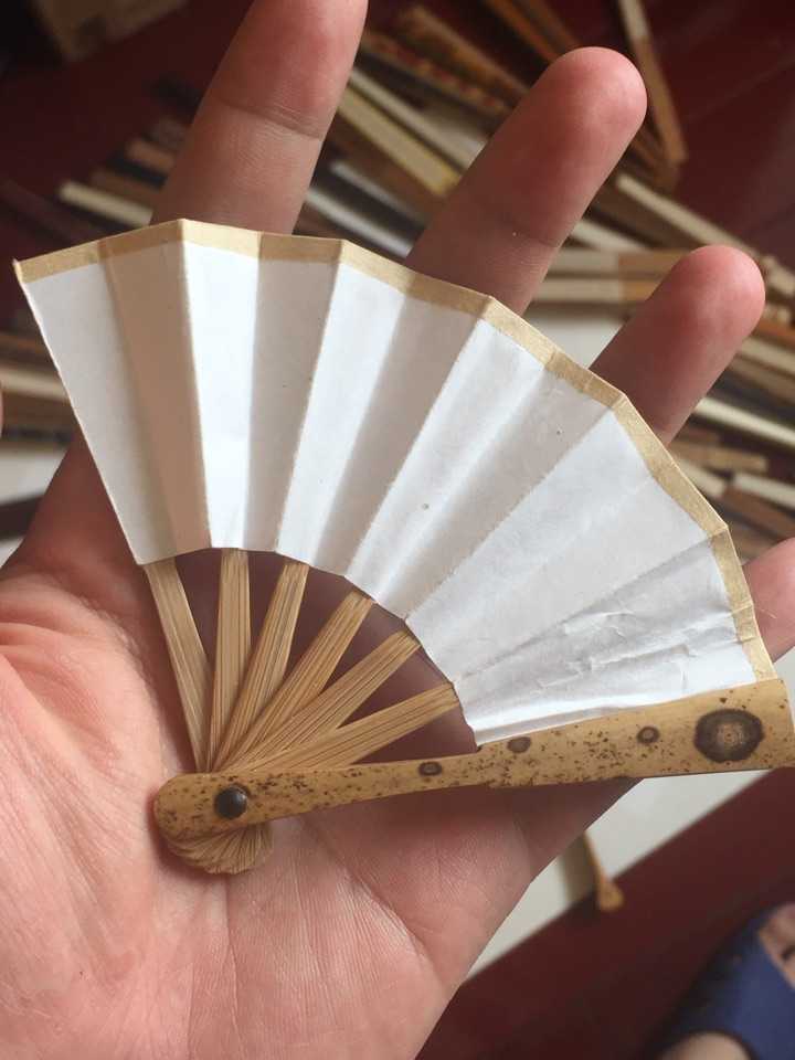 文玩扇子(折扇)的【寸】【方】【排口】【头】分别指什么? - 知乎