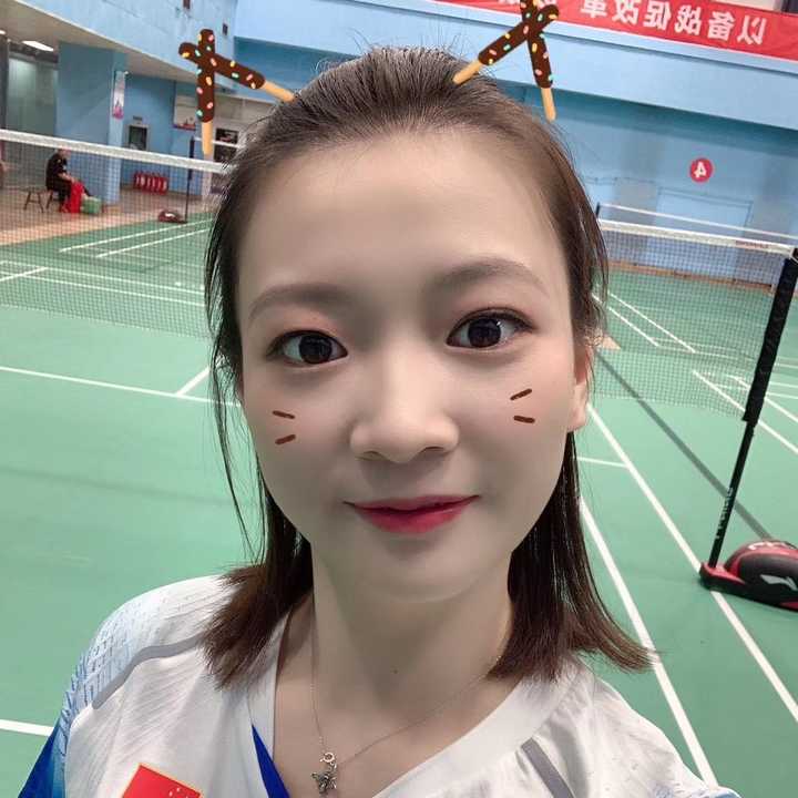 打羽毛球的男生真的没有女生喜欢吗?