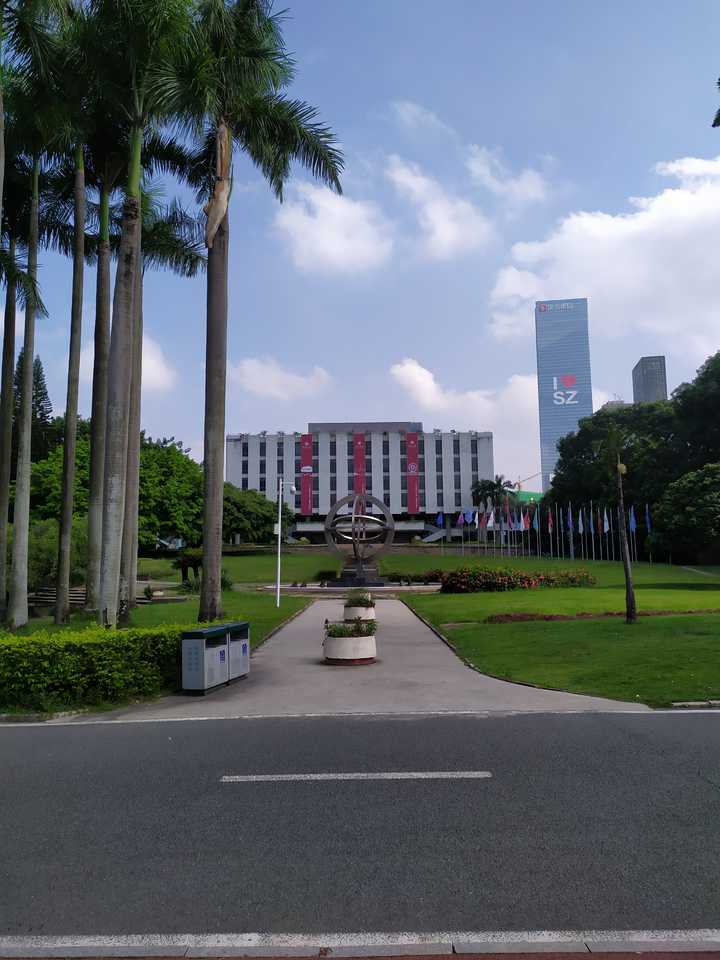 深圳大学有哪些难看的校园建筑?