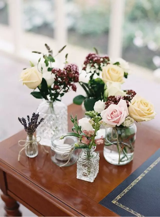 花瓶和花材如何搭配 花里花艺在线的回答 知乎