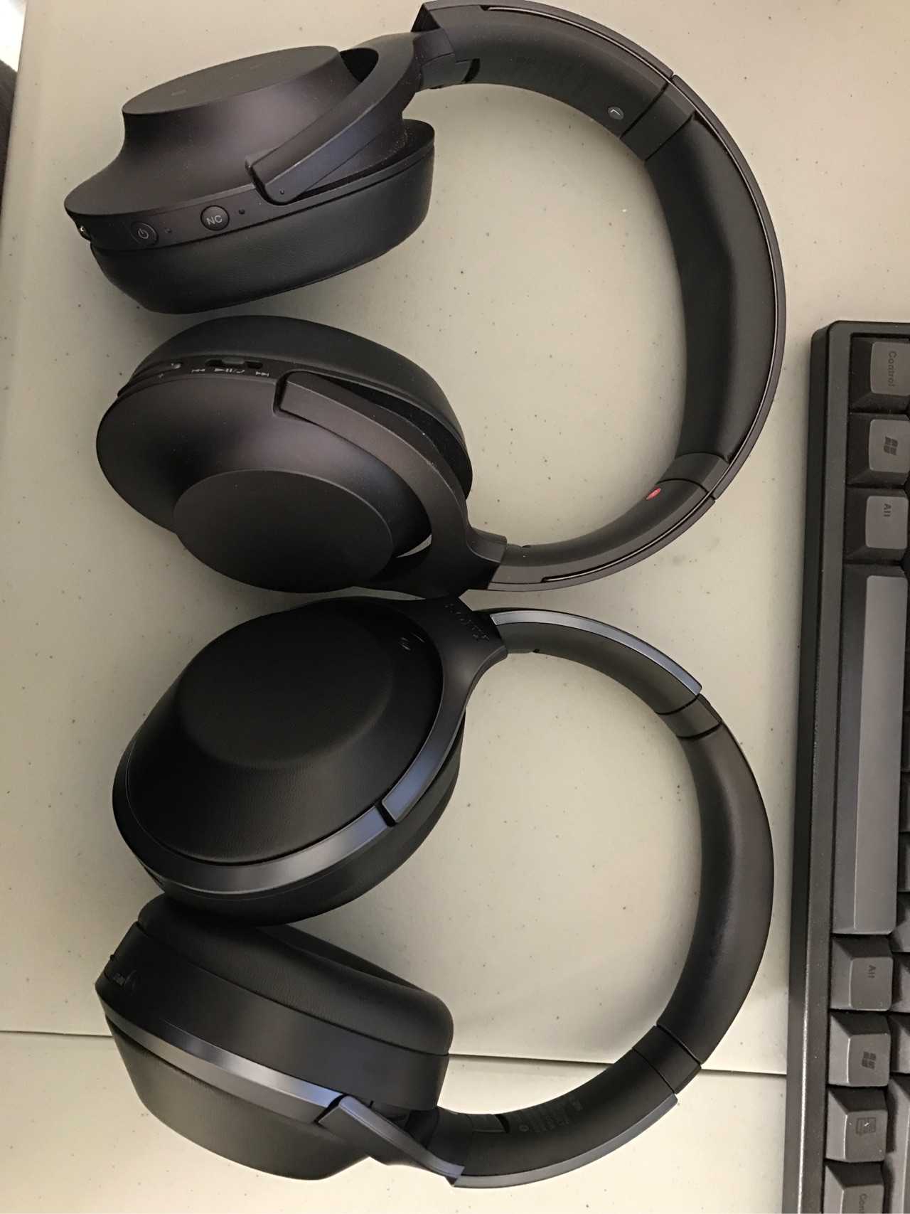 sony耳机mdr 100abn和mdr 1000x区别?