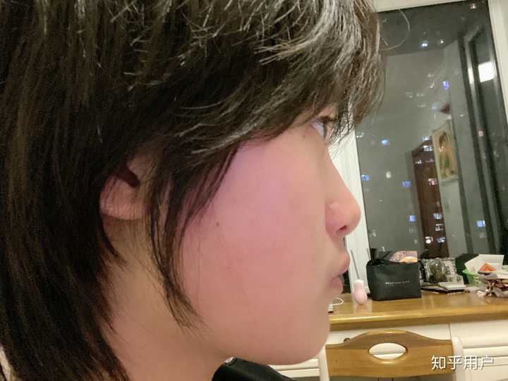 有一个超级扁平的侧脸是一种什么样的体验? - 知乎
