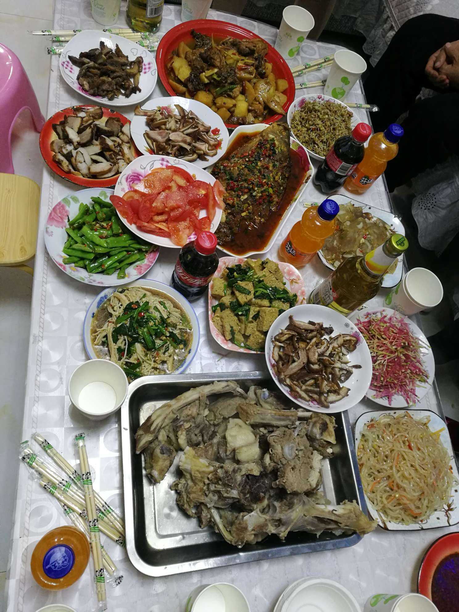 春节年夜饭真实图片
