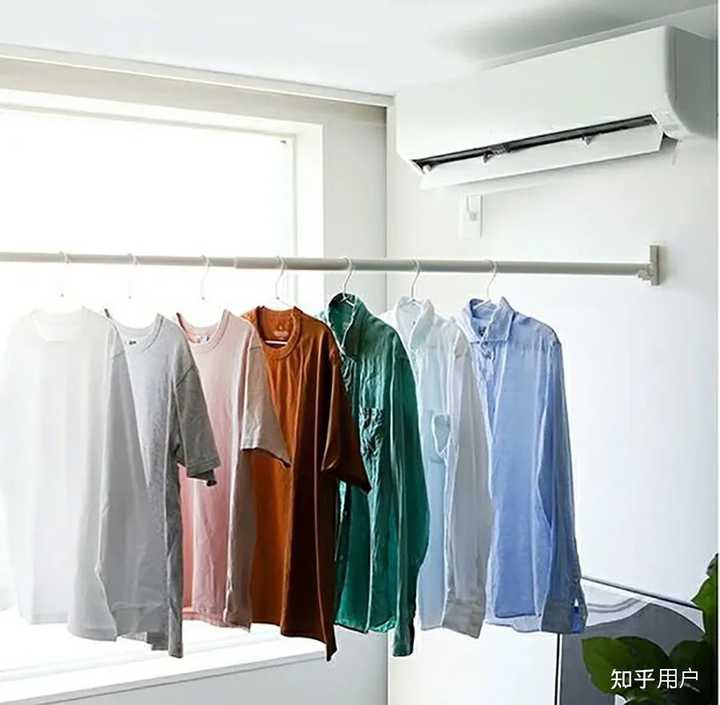 没有阳台的公寓或是小户型如何解决晾晒衣服的问题? - 知乎