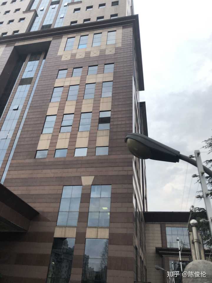 上海人是怎么评价东方卫视的?