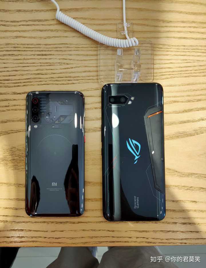 华硕游戏手机 rog 2 真实上手体验如何?