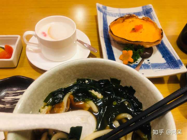 比如: 总是一个人吃饭