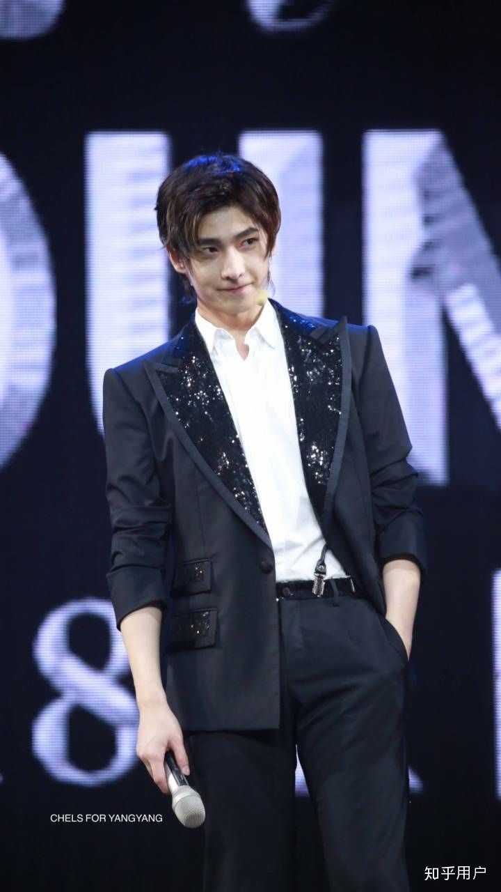 杨洋的颜值巅峰期是不是已经过了? - 知乎