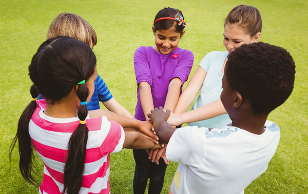 幼儿园小朋友每天不想上学，有什么方法能让他理解上学很重要?