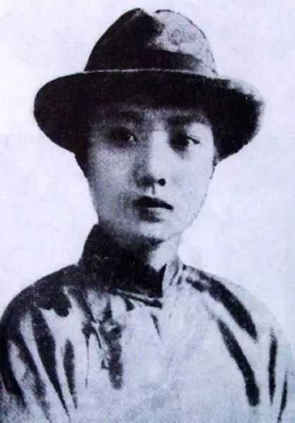 孟小冬和梅兰芳以及杜月笙究竟是怎样一个故事?