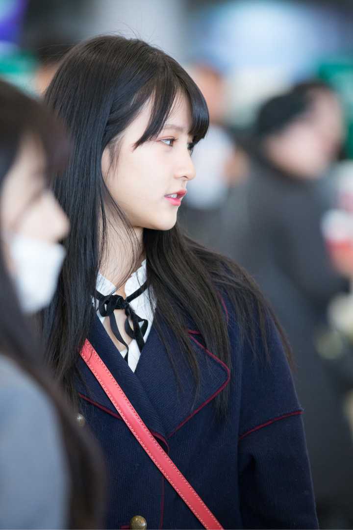 如何看待snh48 h队谢妮的颜?