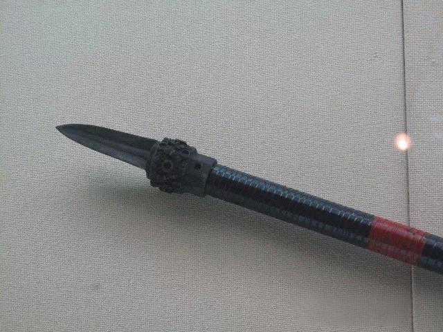 长兵器的杆都是圆形的吗?