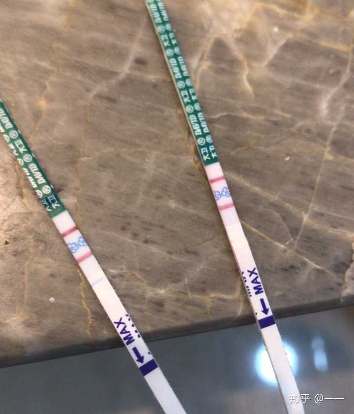 有没有小姐姐有怀孕试纸检测两道杠的图?