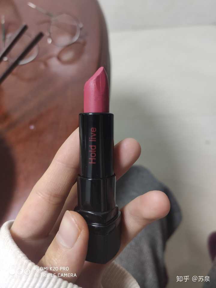 涂便宜的口红会被看出来廉价吗?