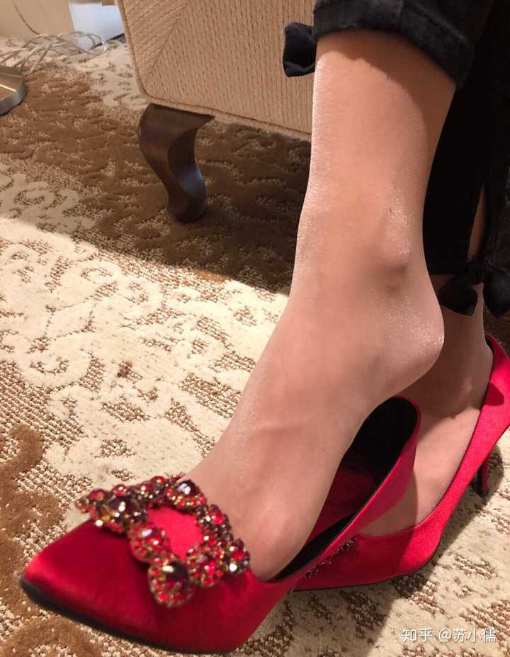 你能接受别人买你穿过的袜子吗?