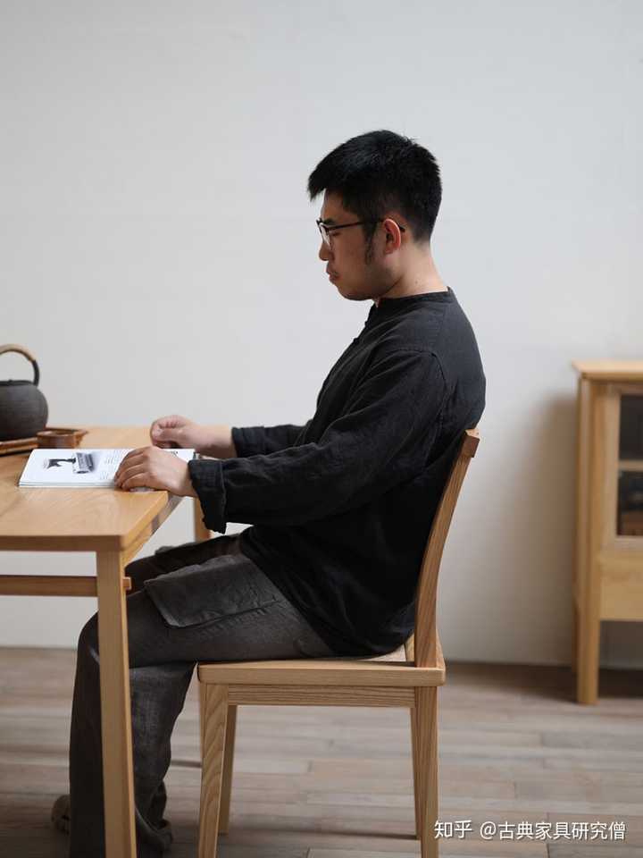 那如果不是笔直地"正襟危坐"呢?