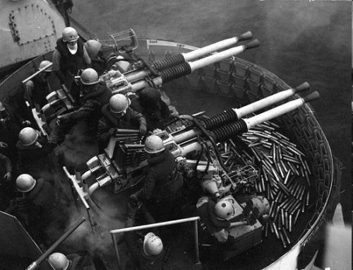 美舰上的博福斯40防空炮