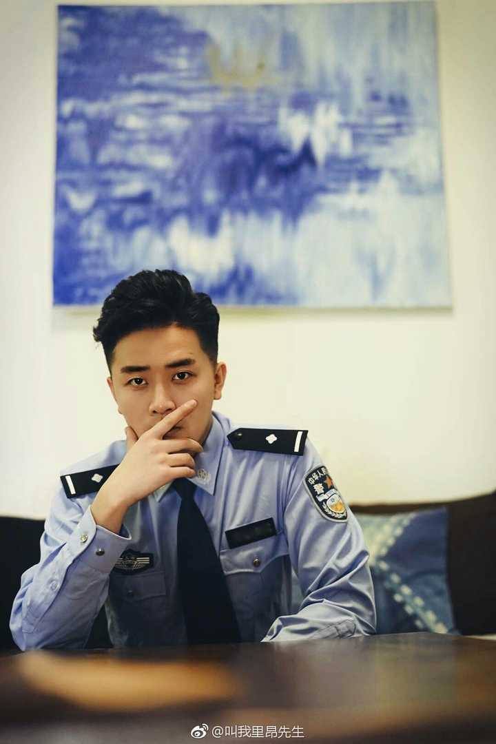 推一下我男朋友  柳爽  人帅歌好  大部分人是听《莫妮卡》开始知道他