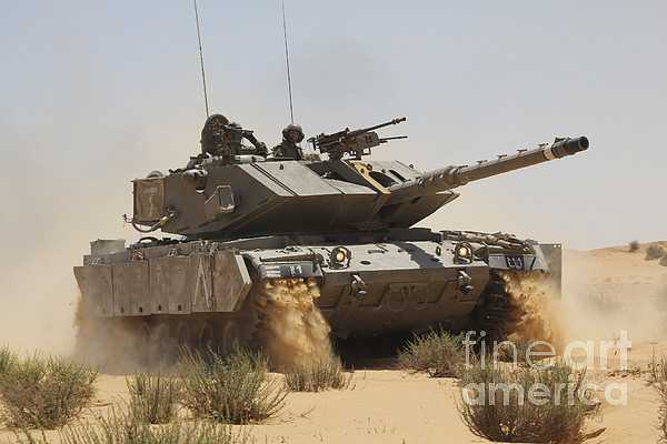 穿着夹克衫(反应装甲)的马加奇6