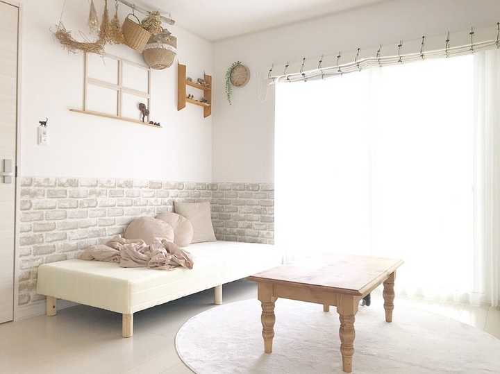 请问这样的出租屋要怎么布置才能显得温馨,求设计大神帮忙设计?