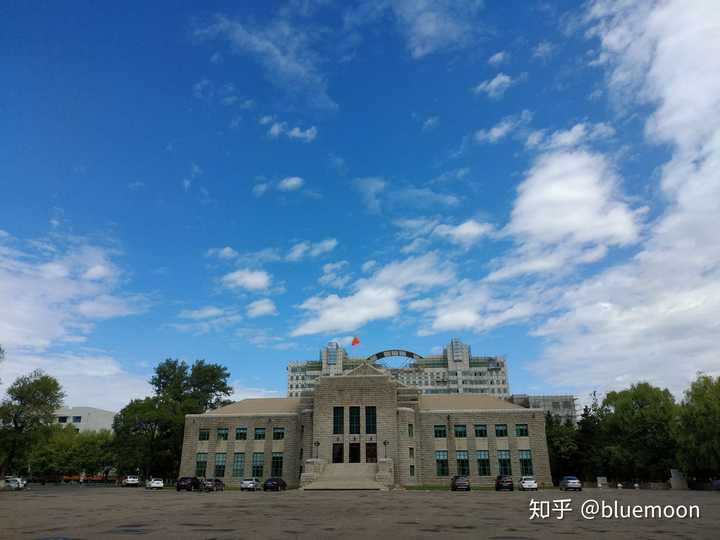 東北電力大學石頭樓,梁思成從賓夕法尼亞大學回國後的第一個作品.