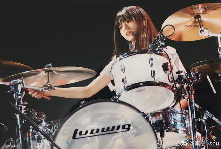 斋藤飞鸟和桥本环奈哪个更好看?