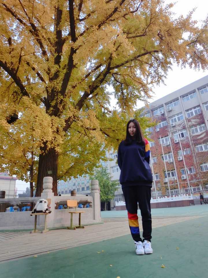 北京市第二十五中学的校服不背锅!