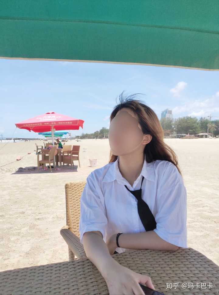 一米六五左右的女生 140斤真的很胖吗?