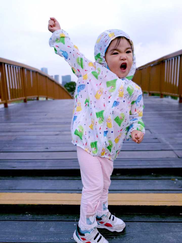 如何在生活中给宝宝拍出自然好看的图片?