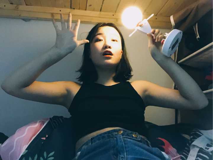 女生胸小是一种什么样的体验?