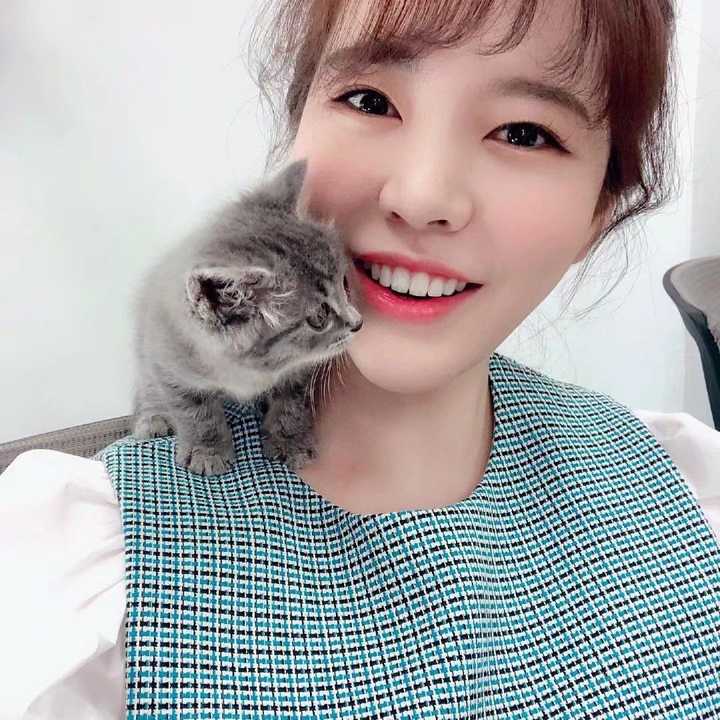 sunny作为李秀满的侄女不应该有很多资源吗 为什么现在感觉查无此人?