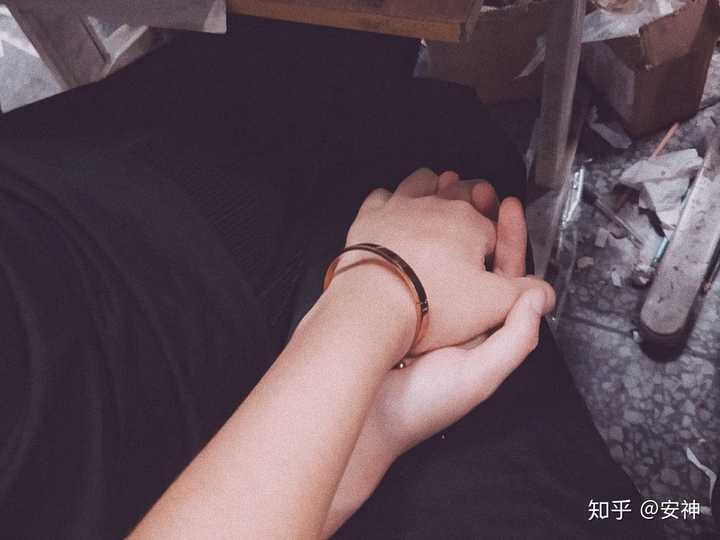 喜欢上一个不可能的人是什么感觉呢?