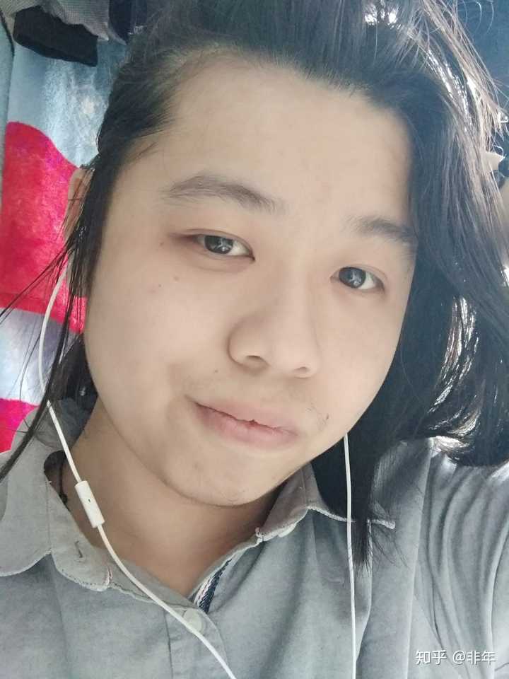 男生留长发怎么打理过渡期的发型?