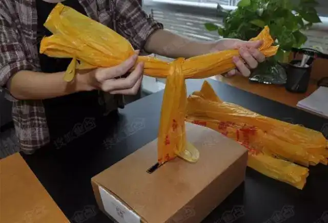 如何收纳塑料袋?
