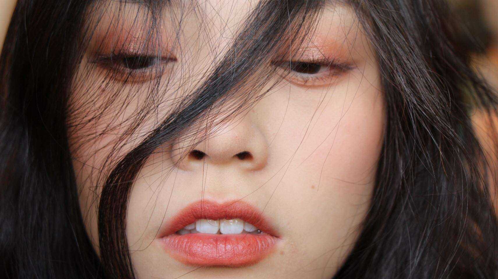 厌世高级脸超级美