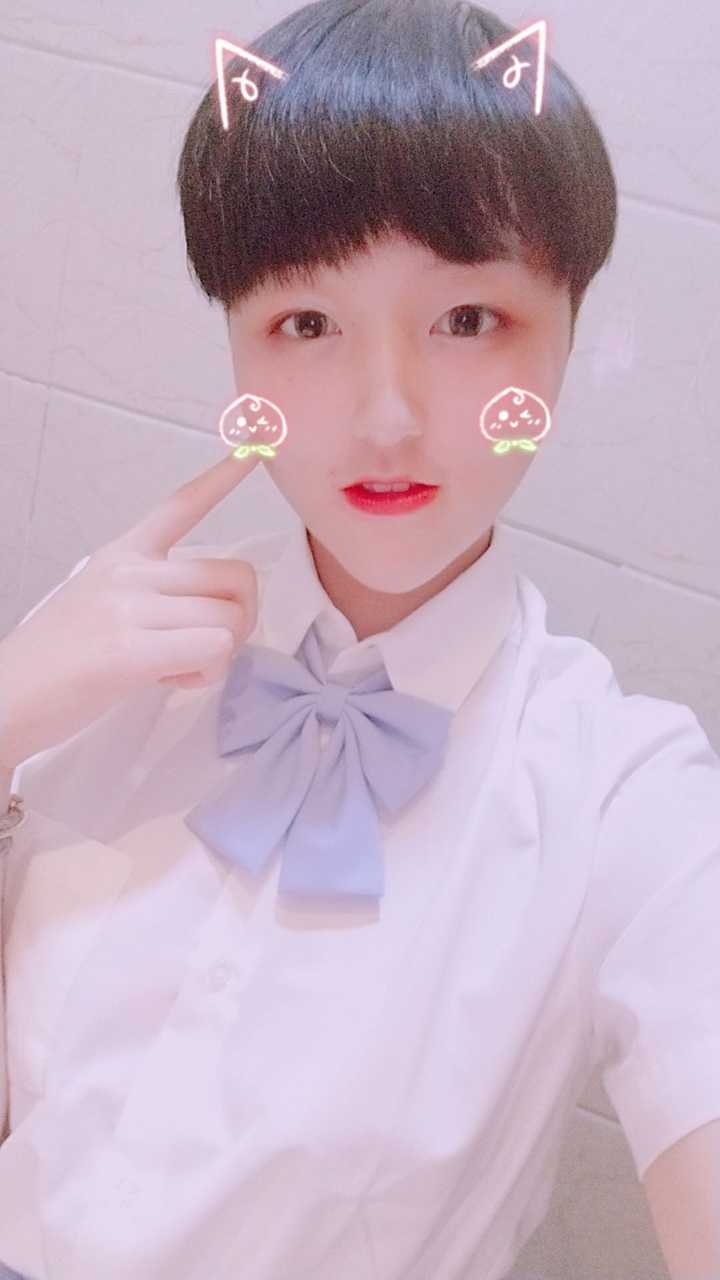 短头发穿jk制服好看还是长头发穿好看?