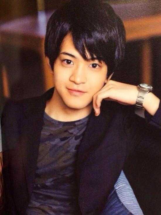 石川界人的声优地位是怎样的呢 属于有人气一类的吗 演技又如何评价呢 知乎